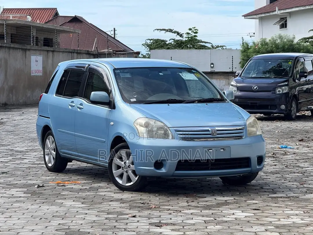 Toyota Raum 2005 Blue