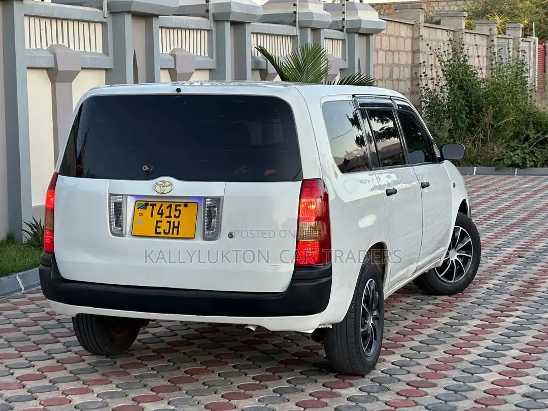 Toyota Succeed 2005 White