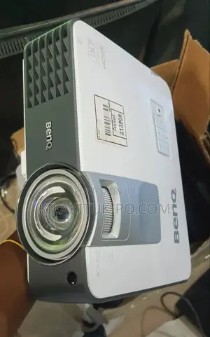 Benq Projector Used in Clean Conditions