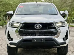 Toyota Hilux 2.4 Diesel 2020 White