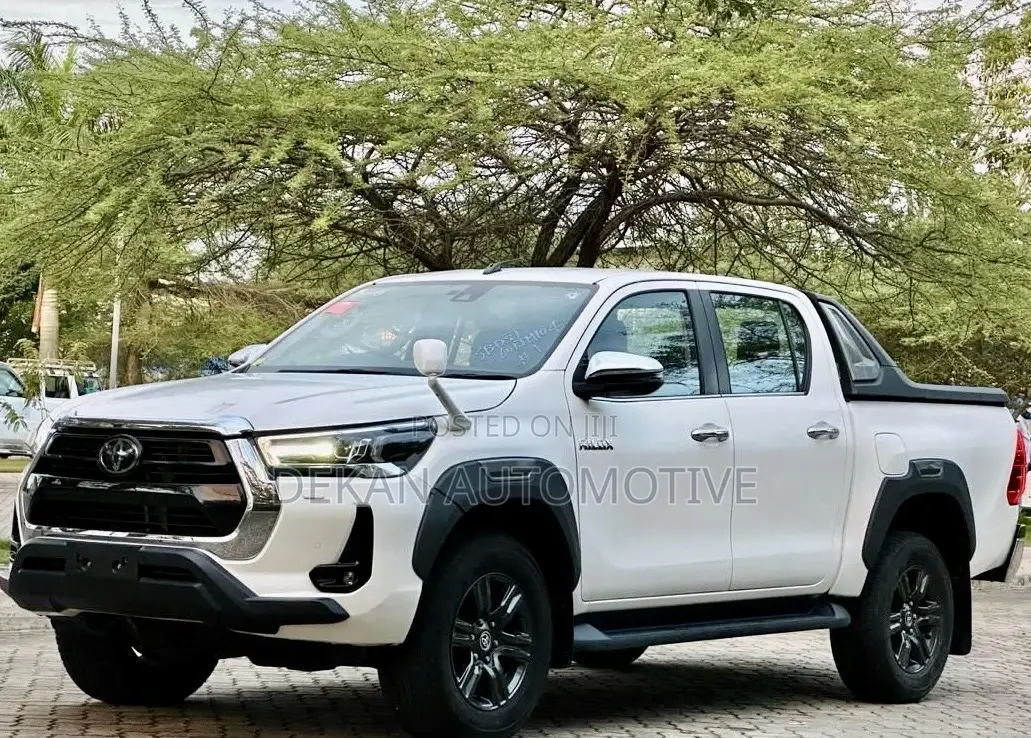 Toyota Hilux 2.4 Diesel 2020 White