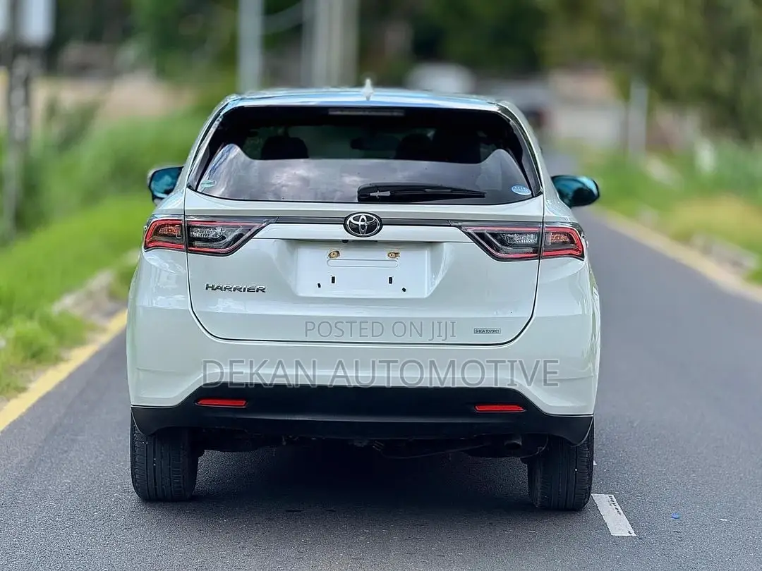 Toyota Harrier 2.5 Hybrid 4WD 2015 White