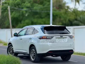 Toyota Harrier 2.5 Hybrid 4WD 2015 White