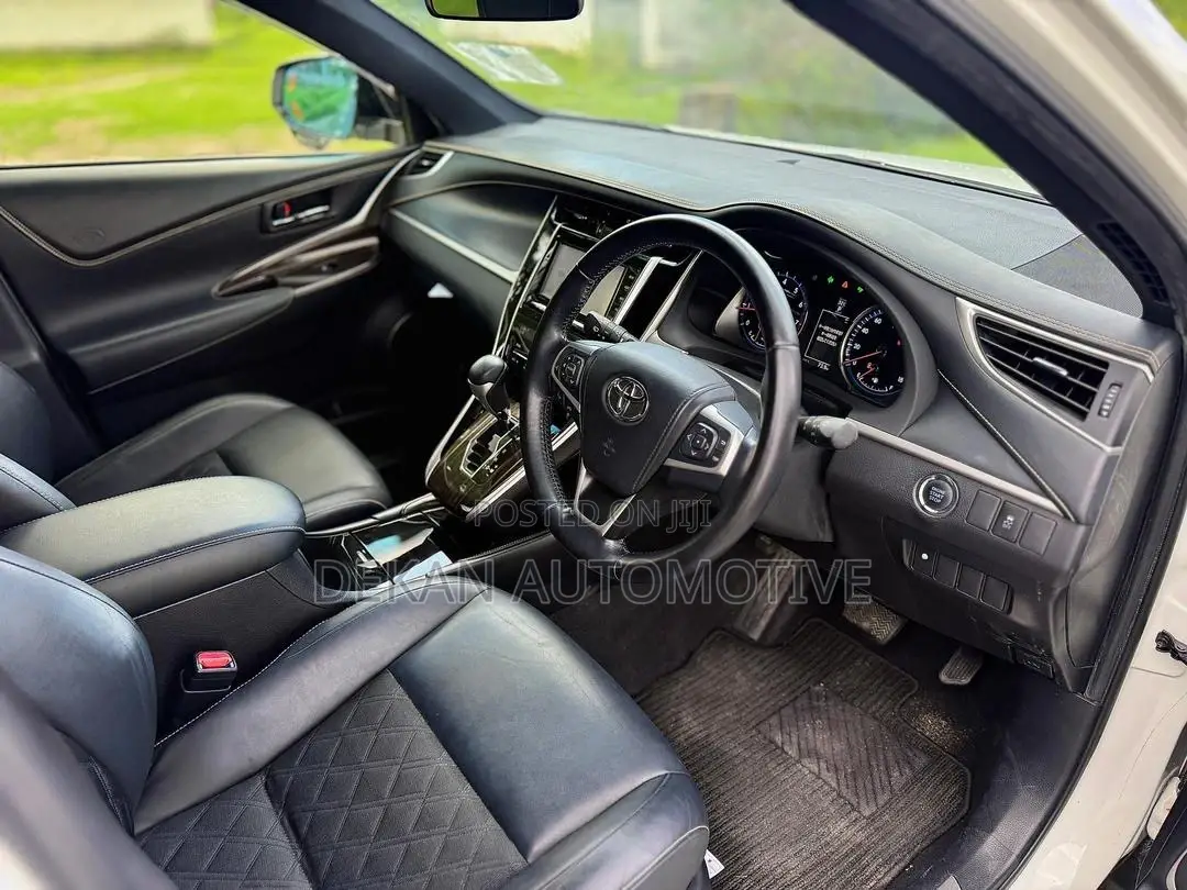 Toyota Harrier 2.5 Hybrid 4WD 2015 White