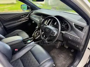 Toyota Harrier 2.5 Hybrid 4WD 2015 White