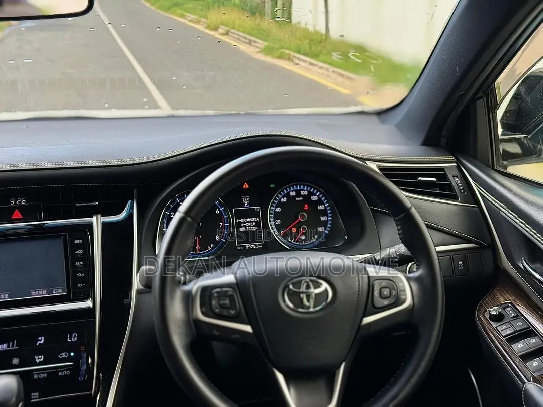 Toyota Harrier 2.5 Hybrid 4WD 2015 White