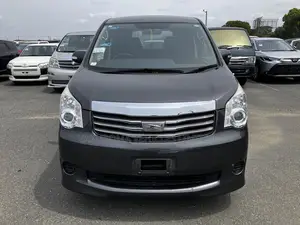 Toyota Noah 2006 Gray