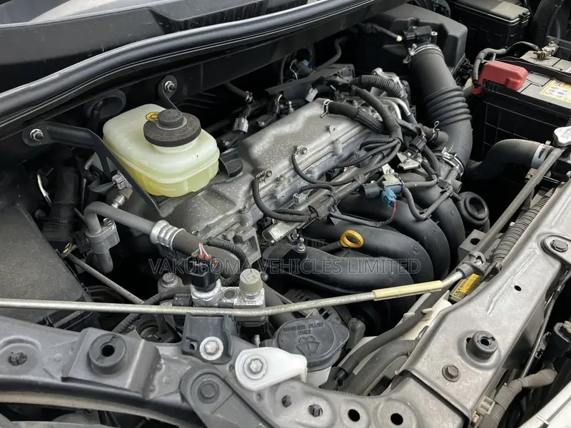 Toyota Noah 2006 Gray