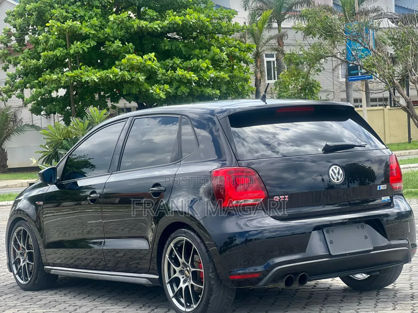 Volkswagen Polo 2011 Black