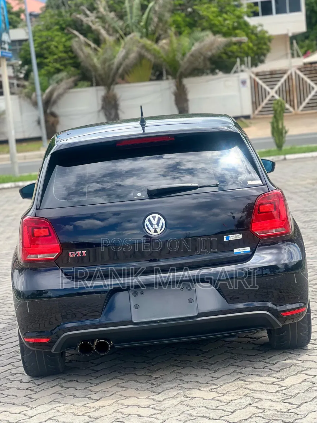 Volkswagen Polo 2011 Black