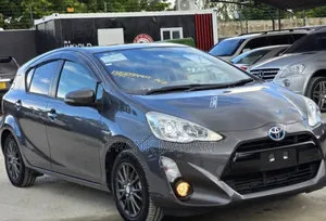 Toyota Aqua 2015 Gray