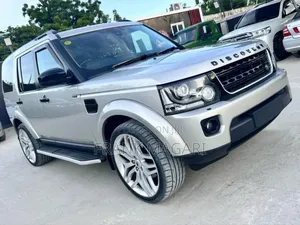 Land Rover Discovery 2016 Gold