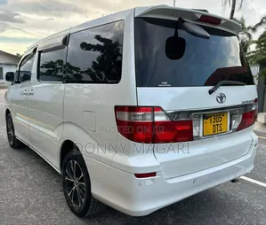 Photo - Toyota Alphard 2005 White