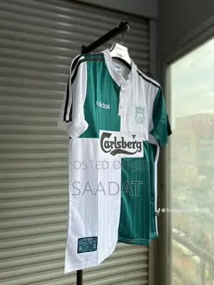 Liverpool 1995/1996 Away Shirt