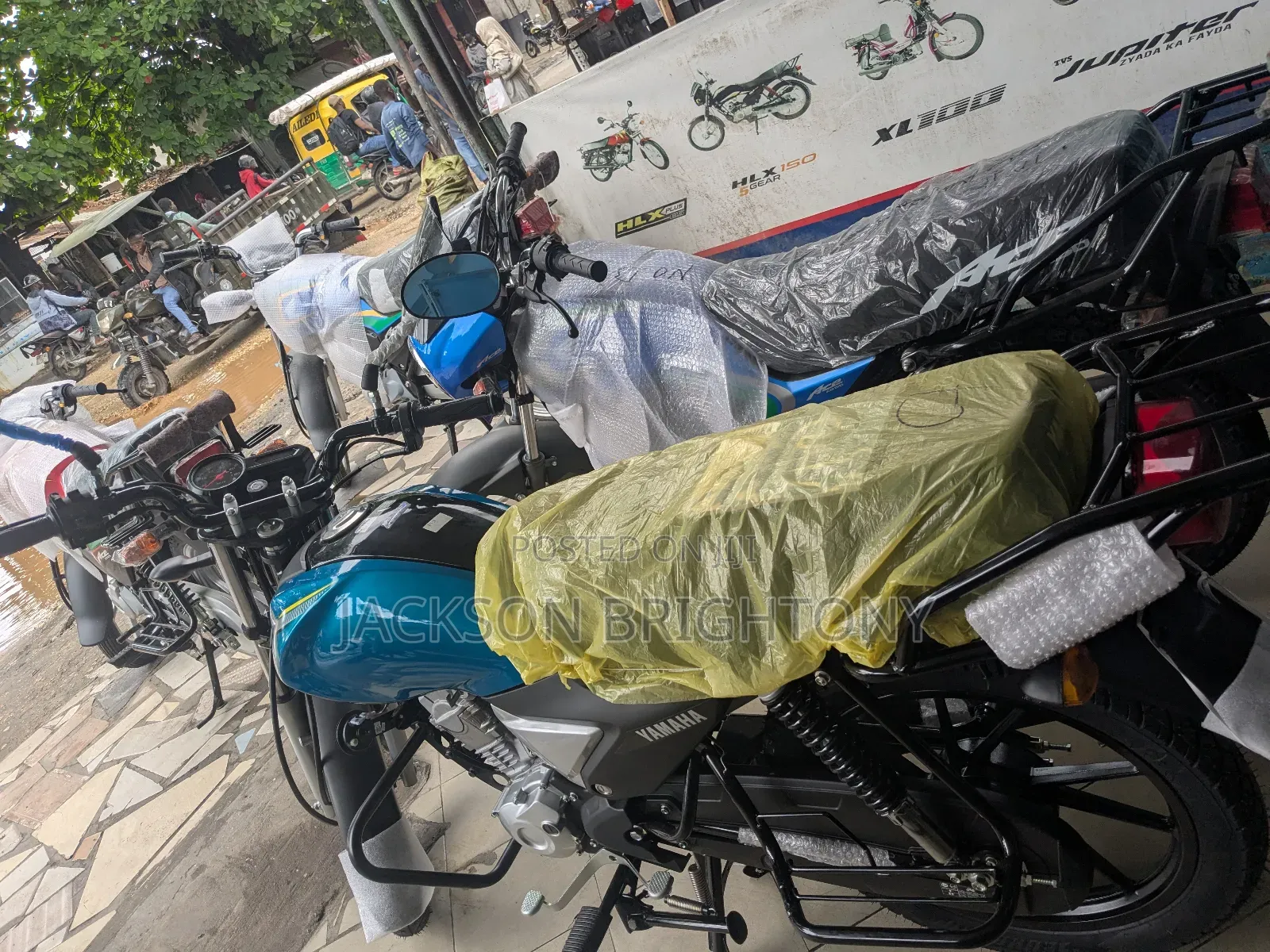 New Yamaha Crux 2025 Blue