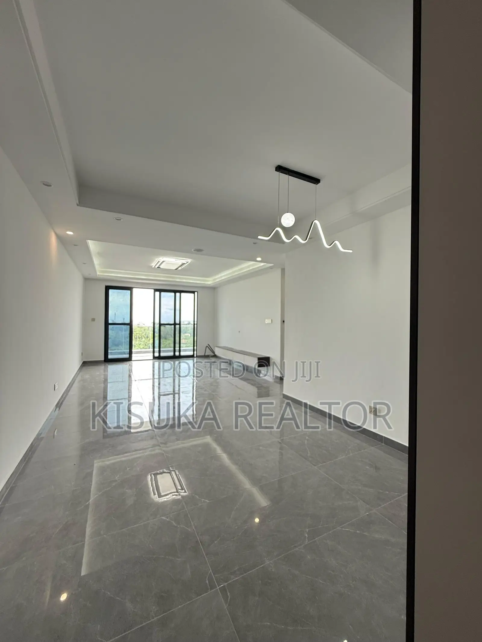 Furnished 4bdrm Penthouse in Penthouse, Kinondoni for rent