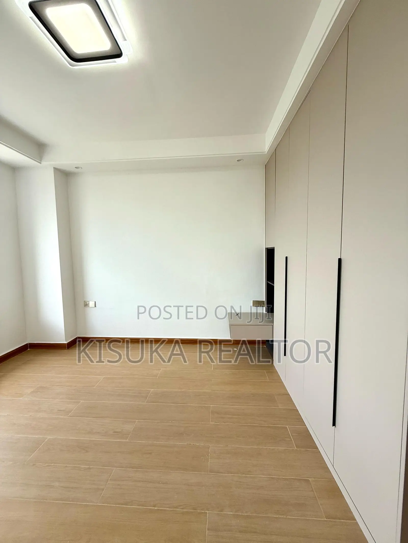 Furnished 4bdrm Penthouse in Penthouse, Kinondoni for rent