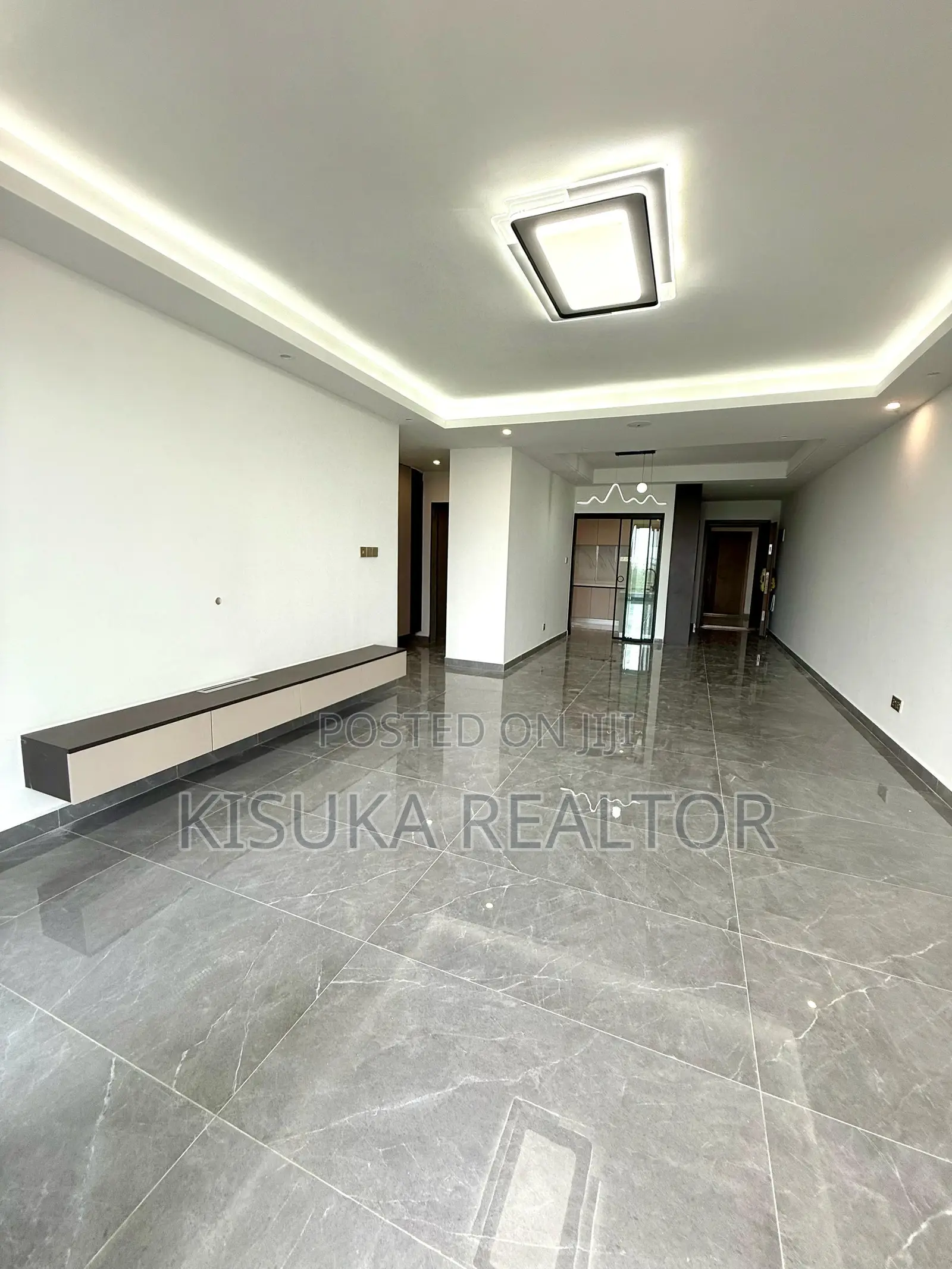 Furnished 4bdrm Penthouse in Penthouse, Kinondoni for rent