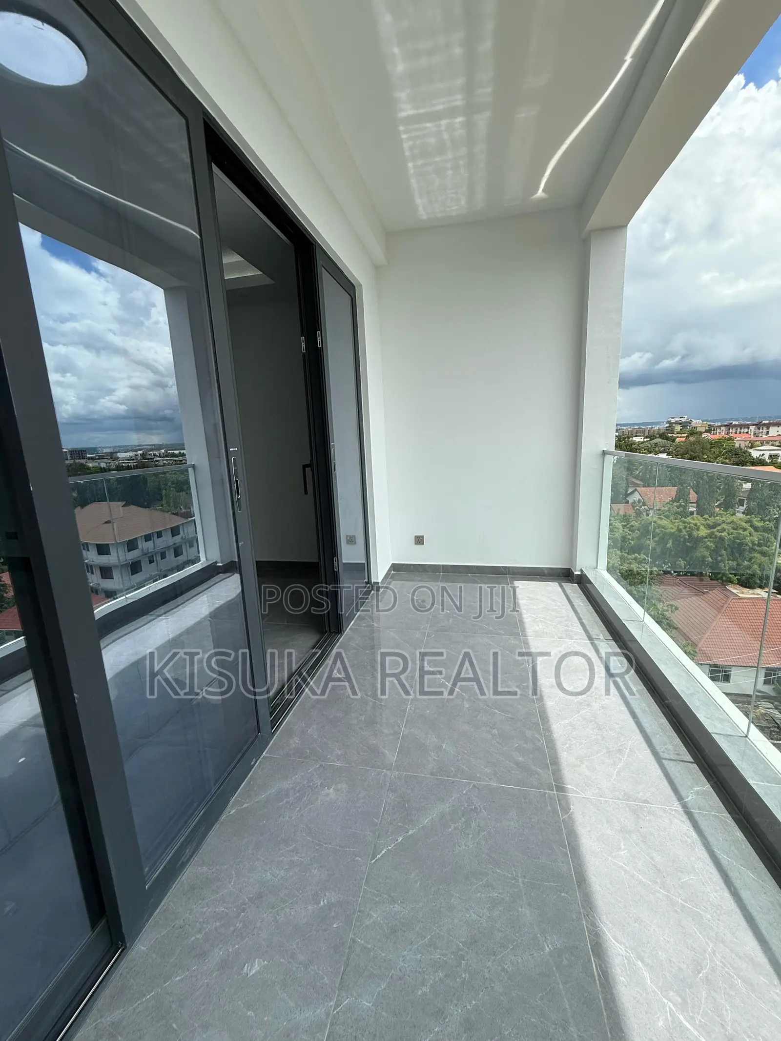 Furnished 4bdrm Penthouse in Penthouse, Kinondoni for rent