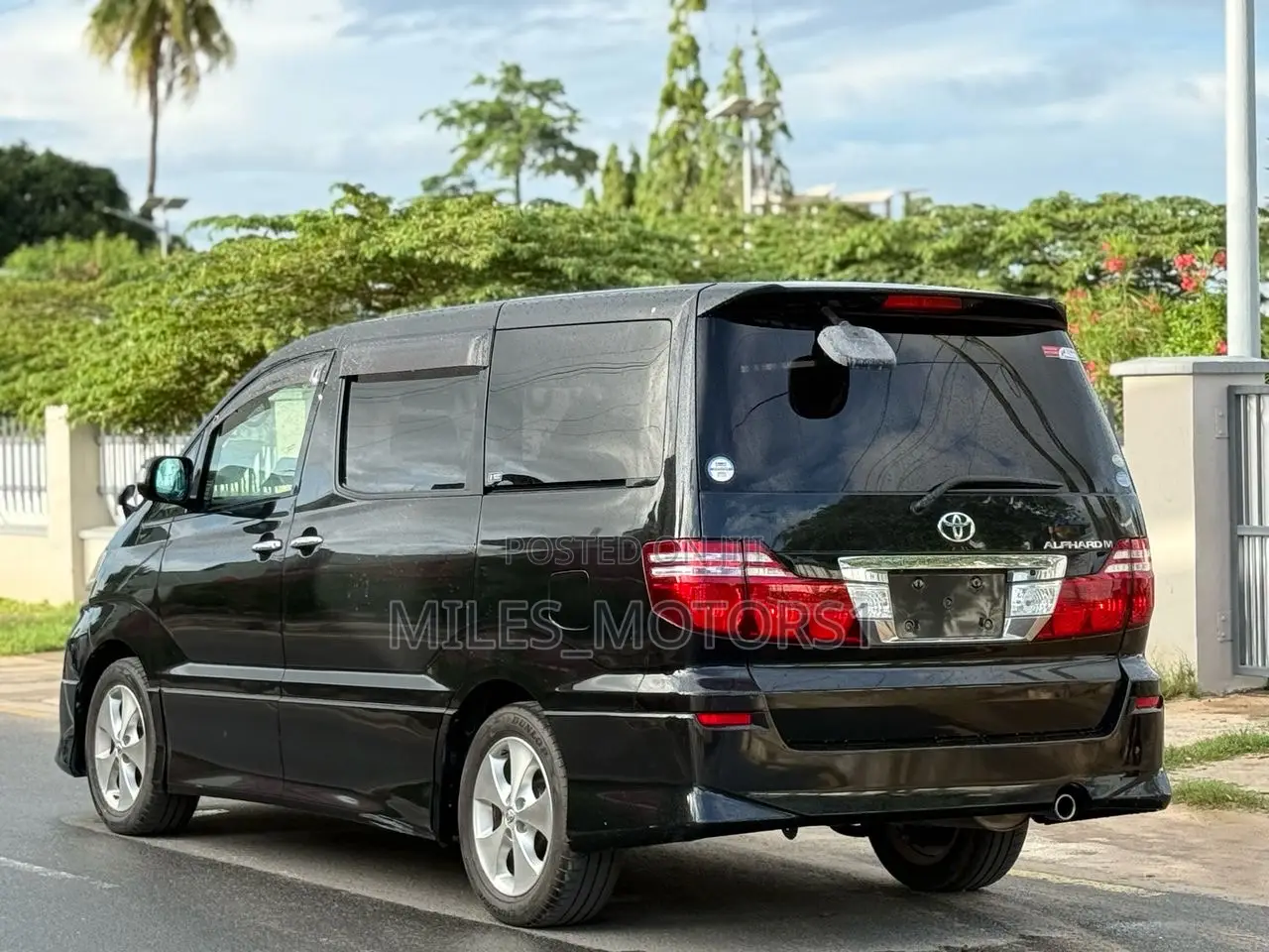 Toyota Alphard 2005 Black
