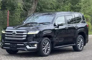 Toyota Land Cruiser 2024 Black