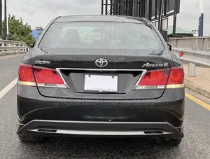 Toyota Crown 2014 Black