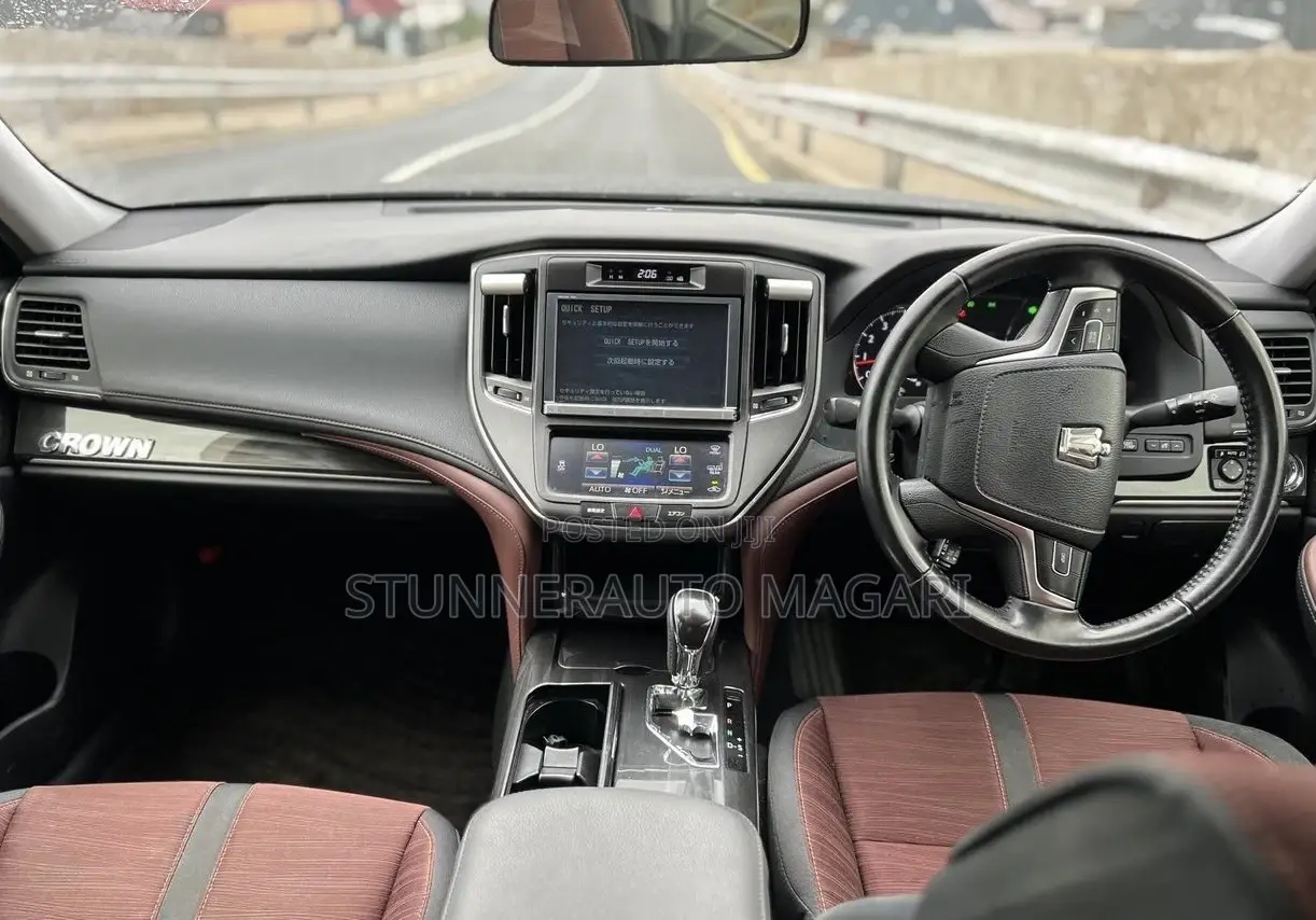 Toyota Crown 2014 Black