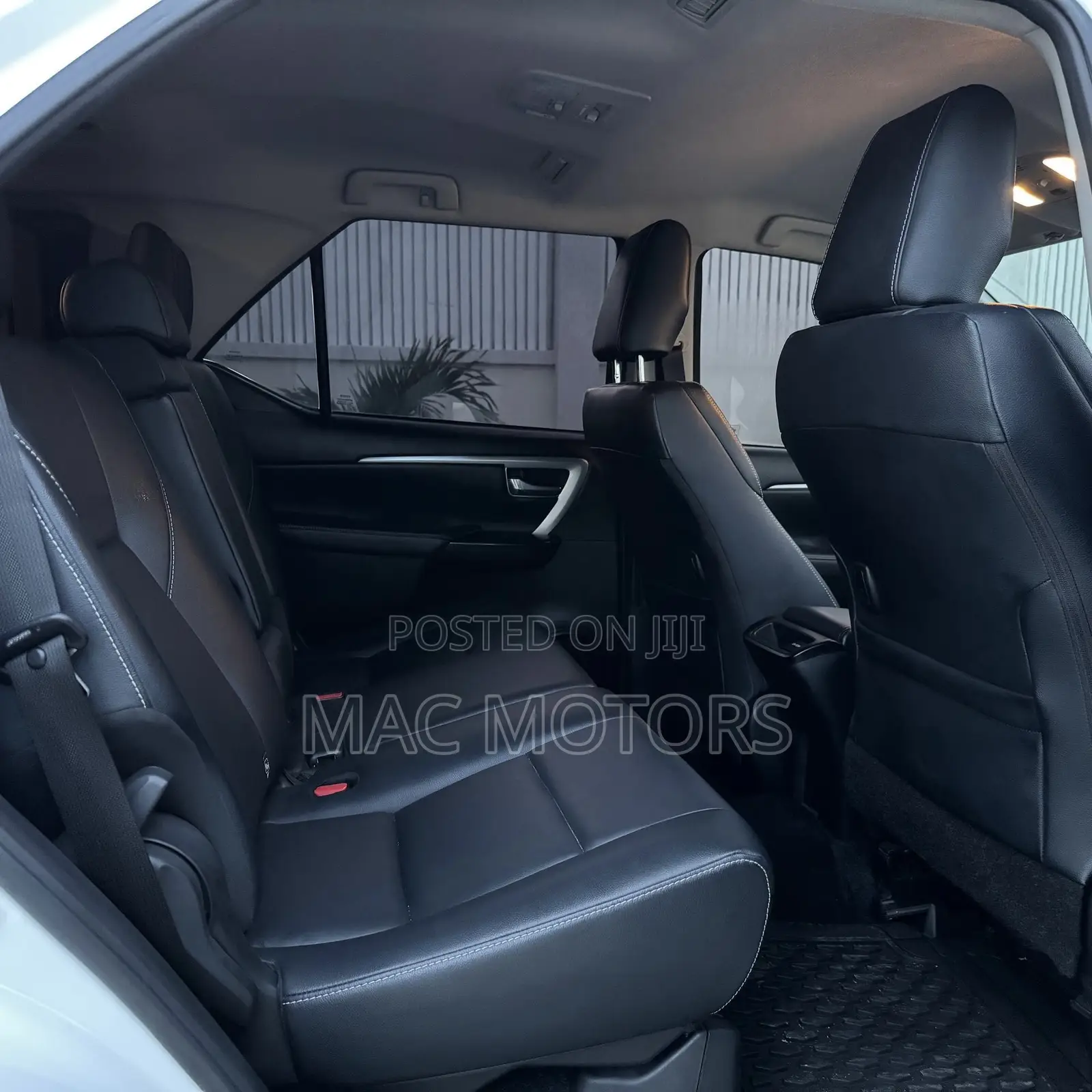 Toyota Fortuner 2.4 D AWD 2023 White