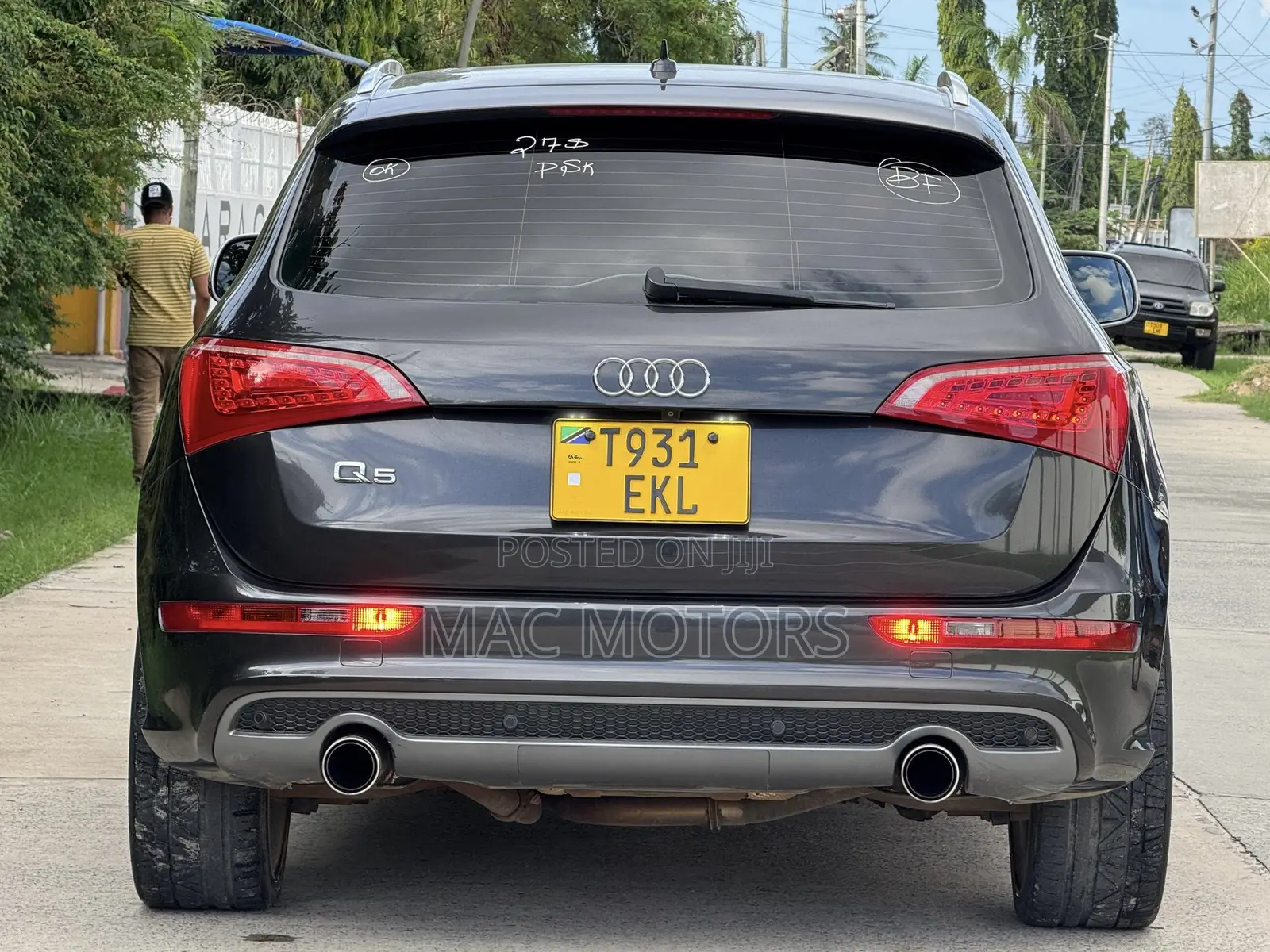 Audi Q5 2.0T Premium Quattro 2011 Black