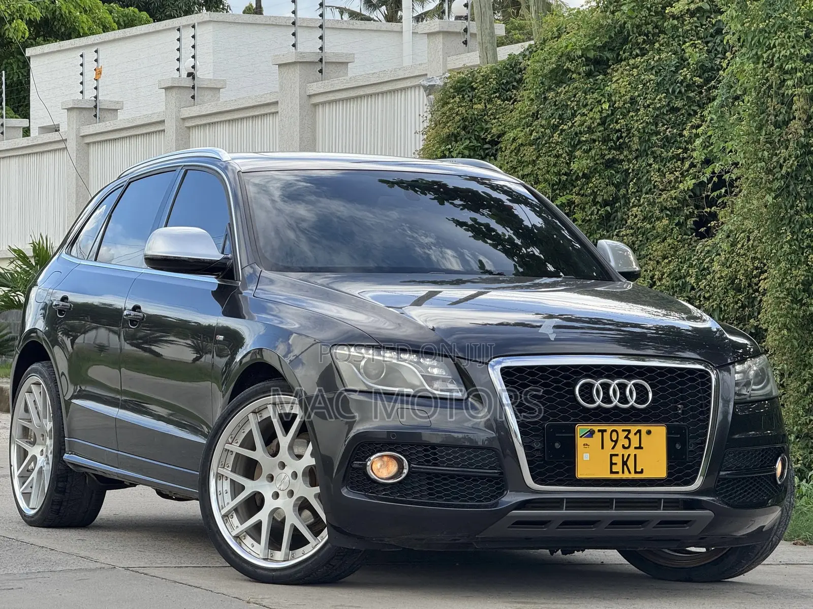 Audi Q5 2.0T Premium Quattro 2011 Black