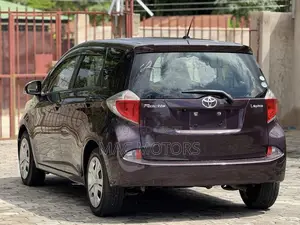 Toyota Ractis 2012 Burgundy