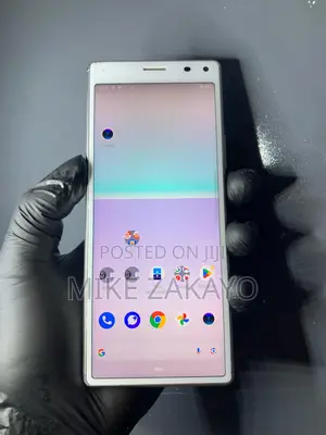 Sony Xperia 8 SOV42 64 GB White