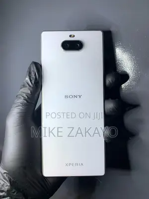Sony Xperia 8 SOV42 64 GB White