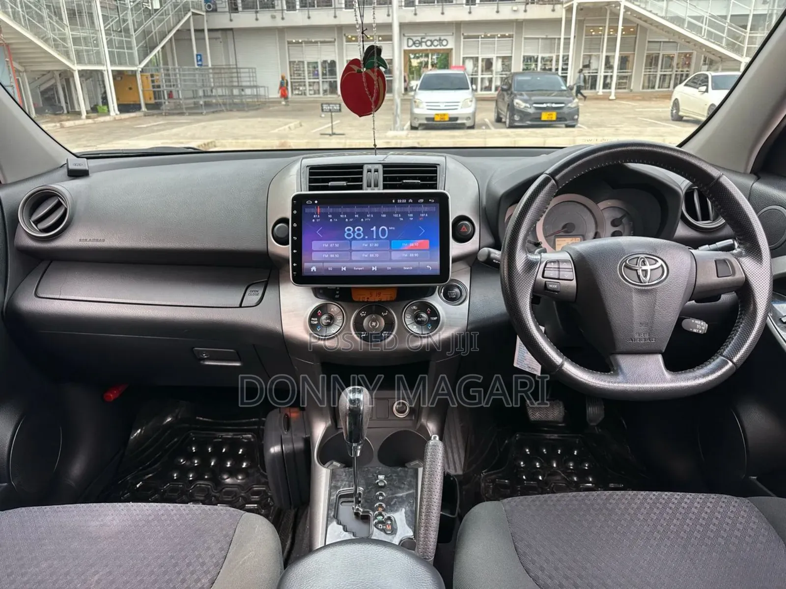 Toyota Vanguard 2011