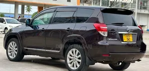Toyota Vanguard 2011
