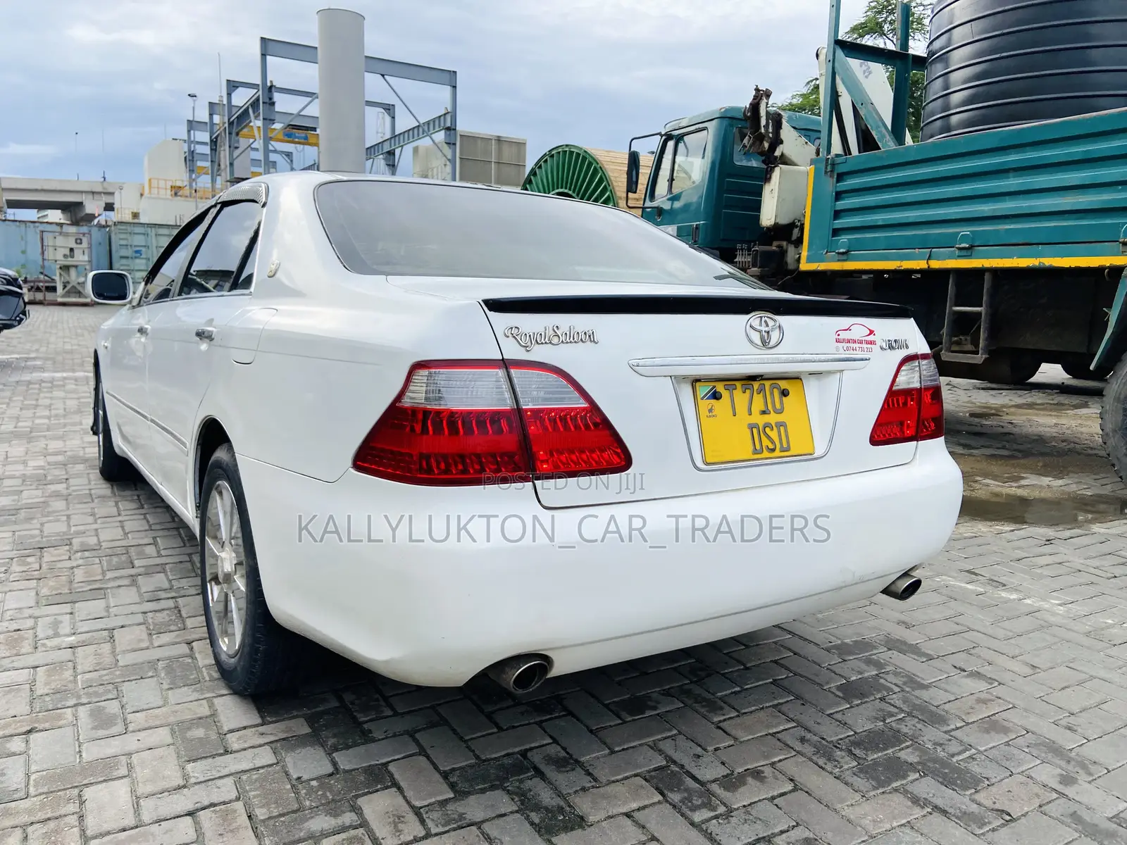 Toyota Crown Royale 2005 White