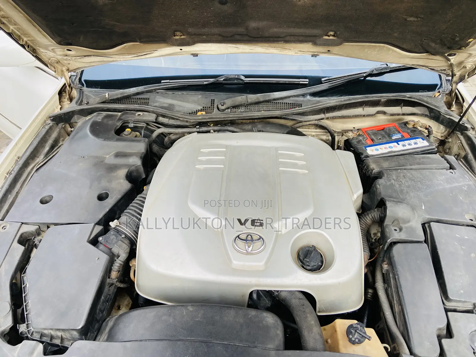 Toyota Crown Royale 2005 White