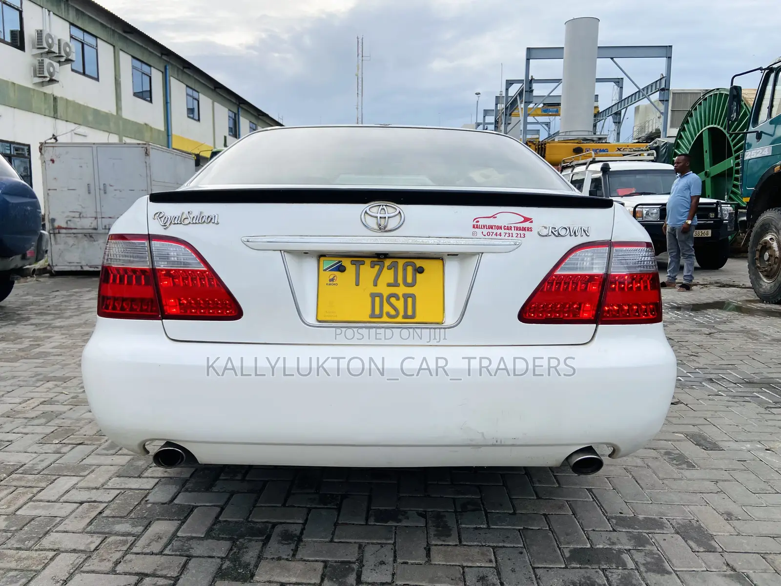 Toyota Crown Royale 2005 White
