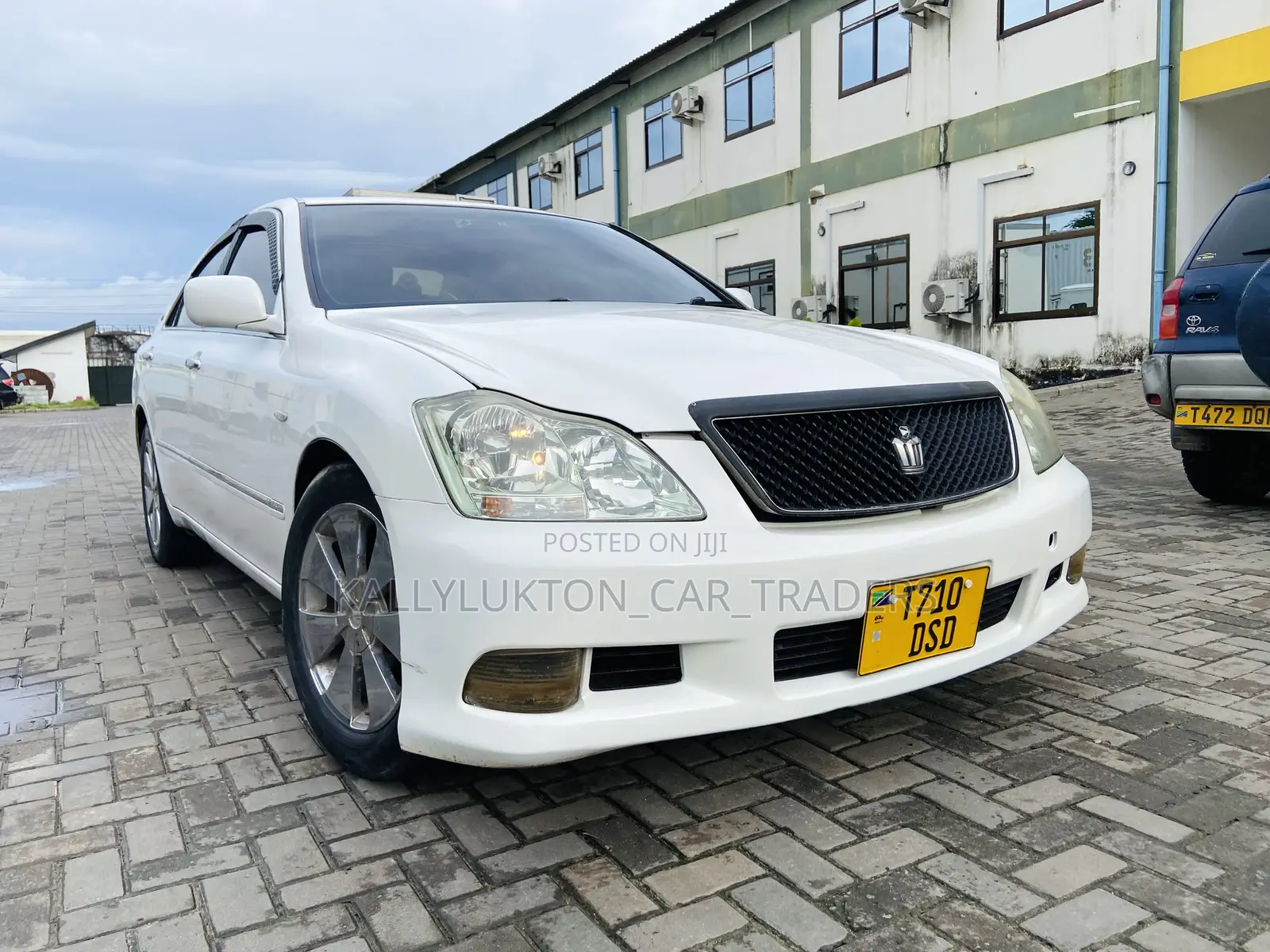 Toyota Crown Royale 2005 White
