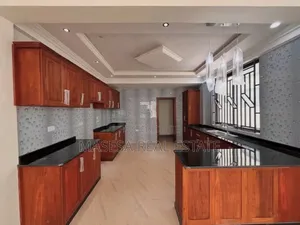 3bdrm Villa in Masaki for rent