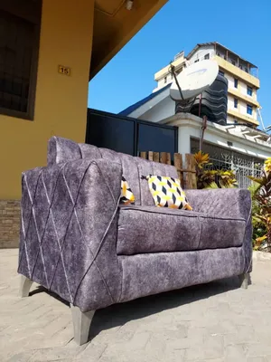 Sofa Classic Sana Rangi Ya Zambalau
