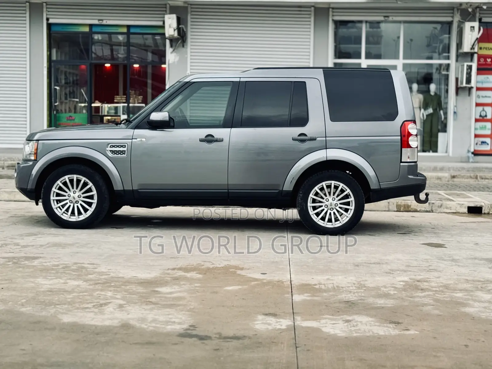 Land Rover Discovery 2013 Gray