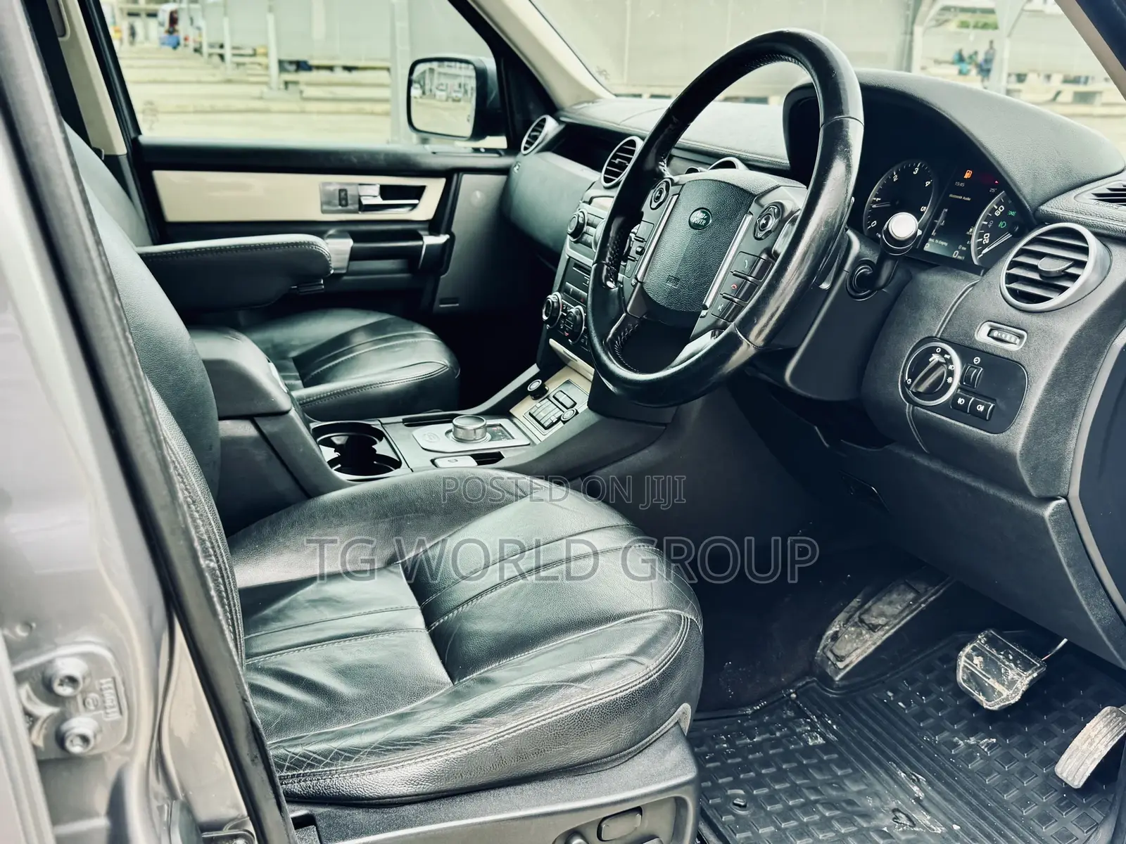 Land Rover Discovery 2013 Gray
