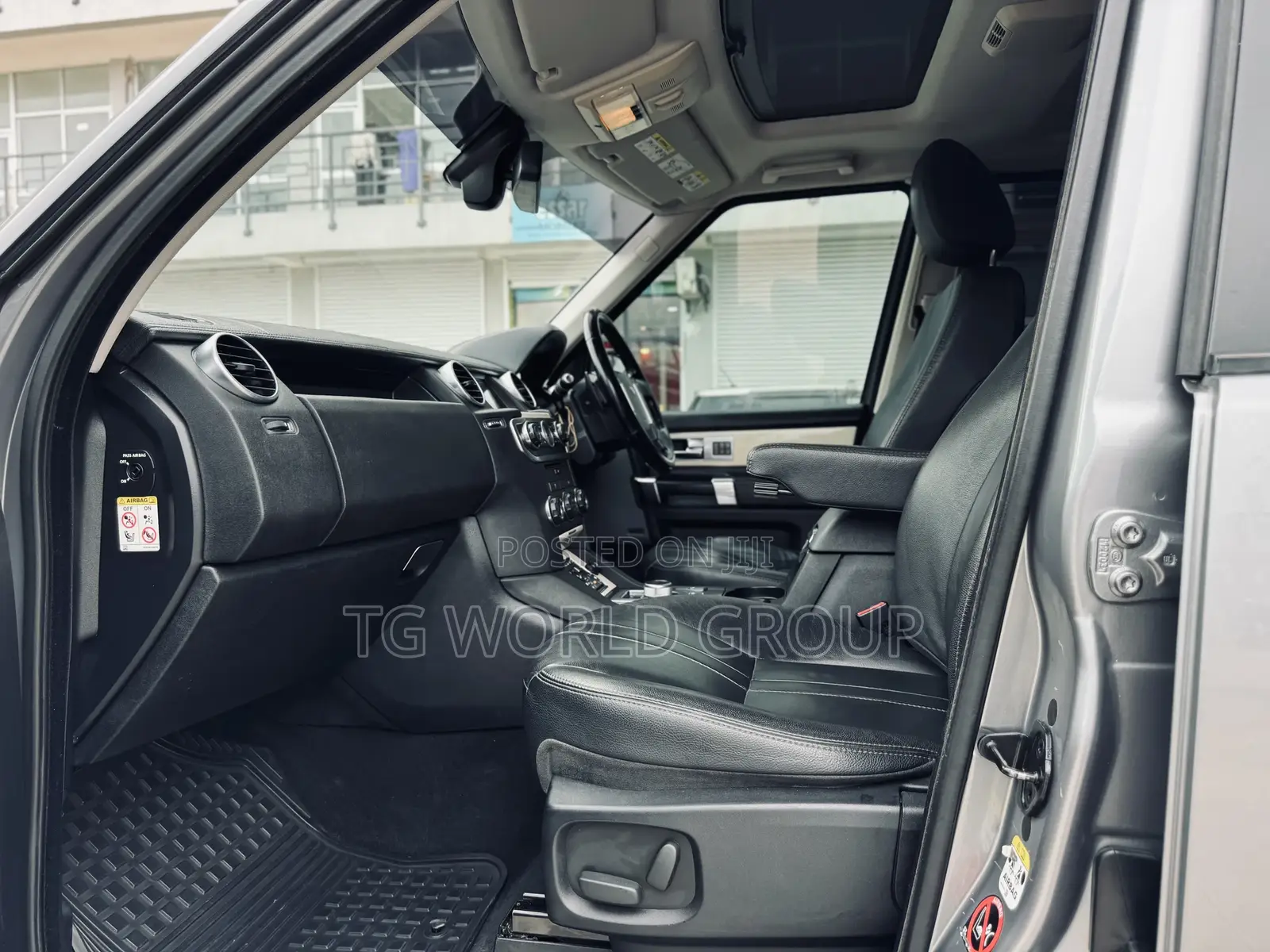 Land Rover Discovery 2013 Gray