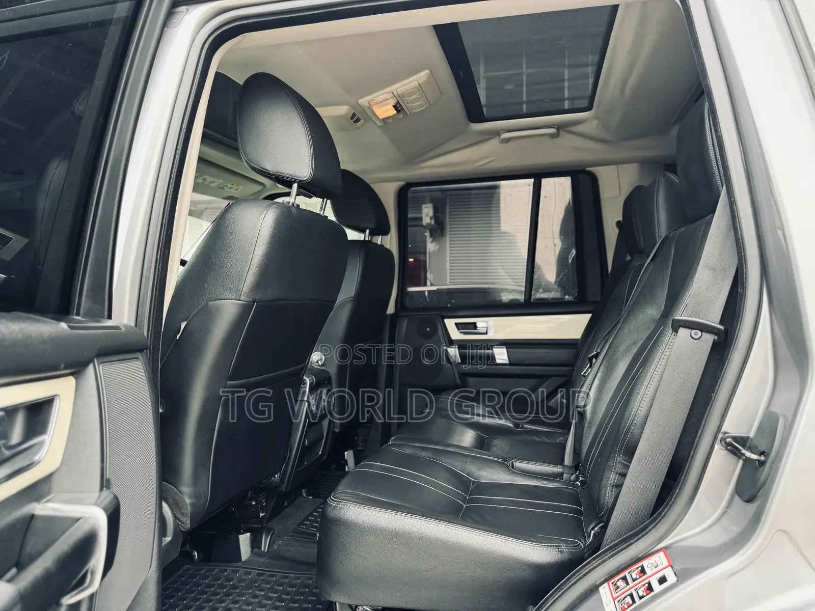 Land Rover Discovery 2013 Gray