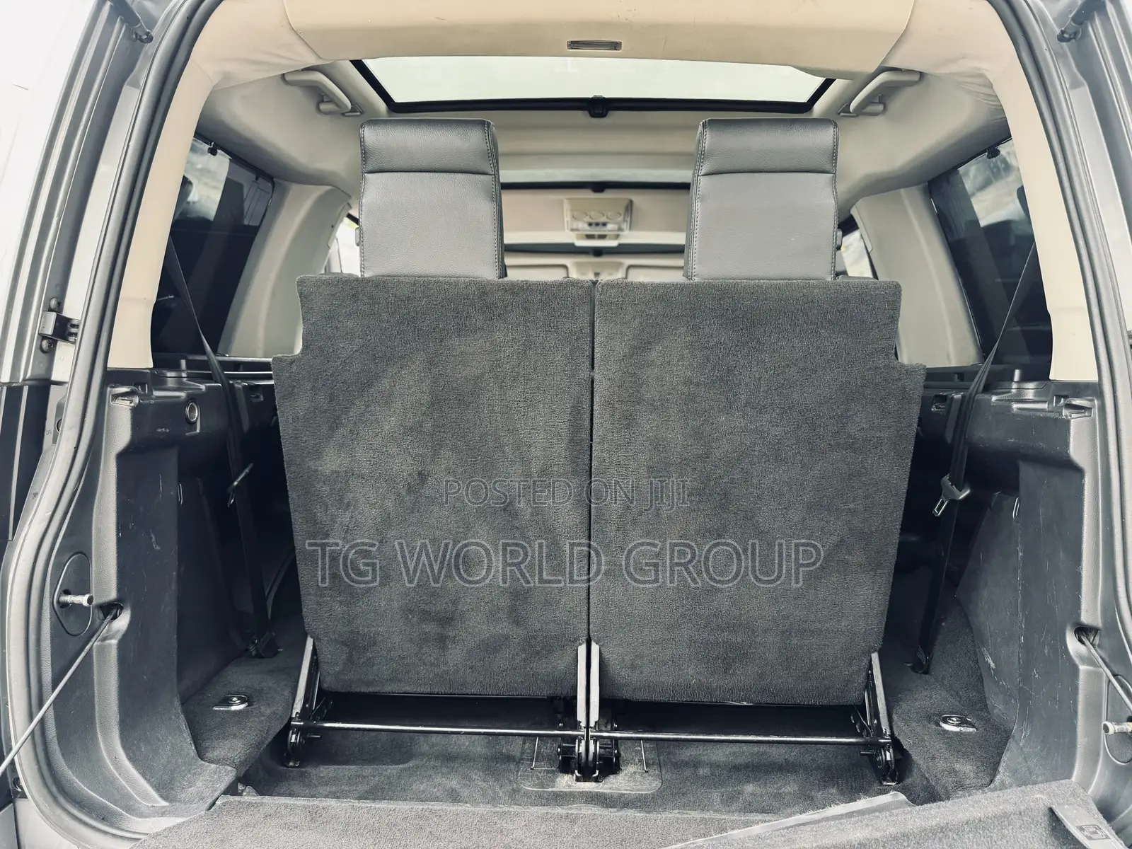 Land Rover Discovery 2013 Gray