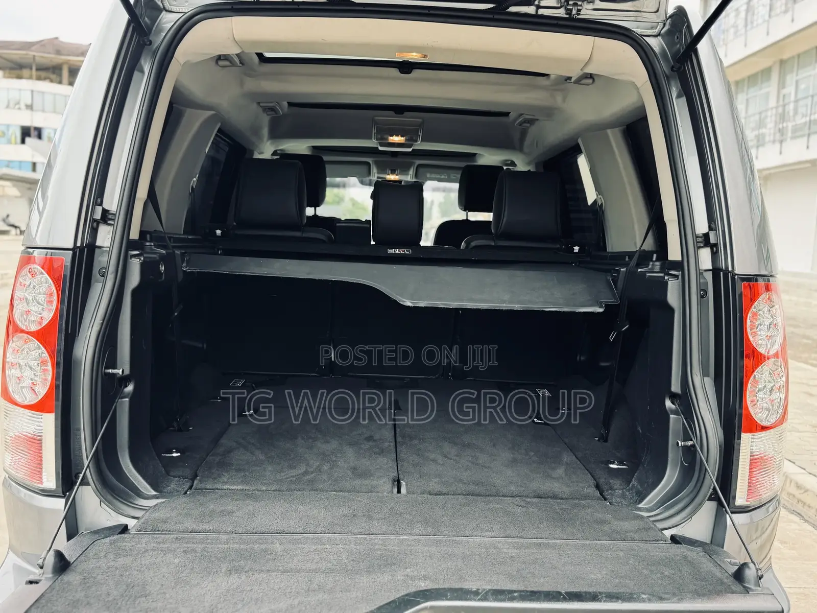 Land Rover Discovery 2013 Gray