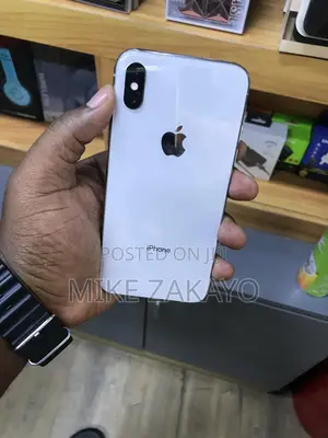 Apple iPhone X 64 GB White