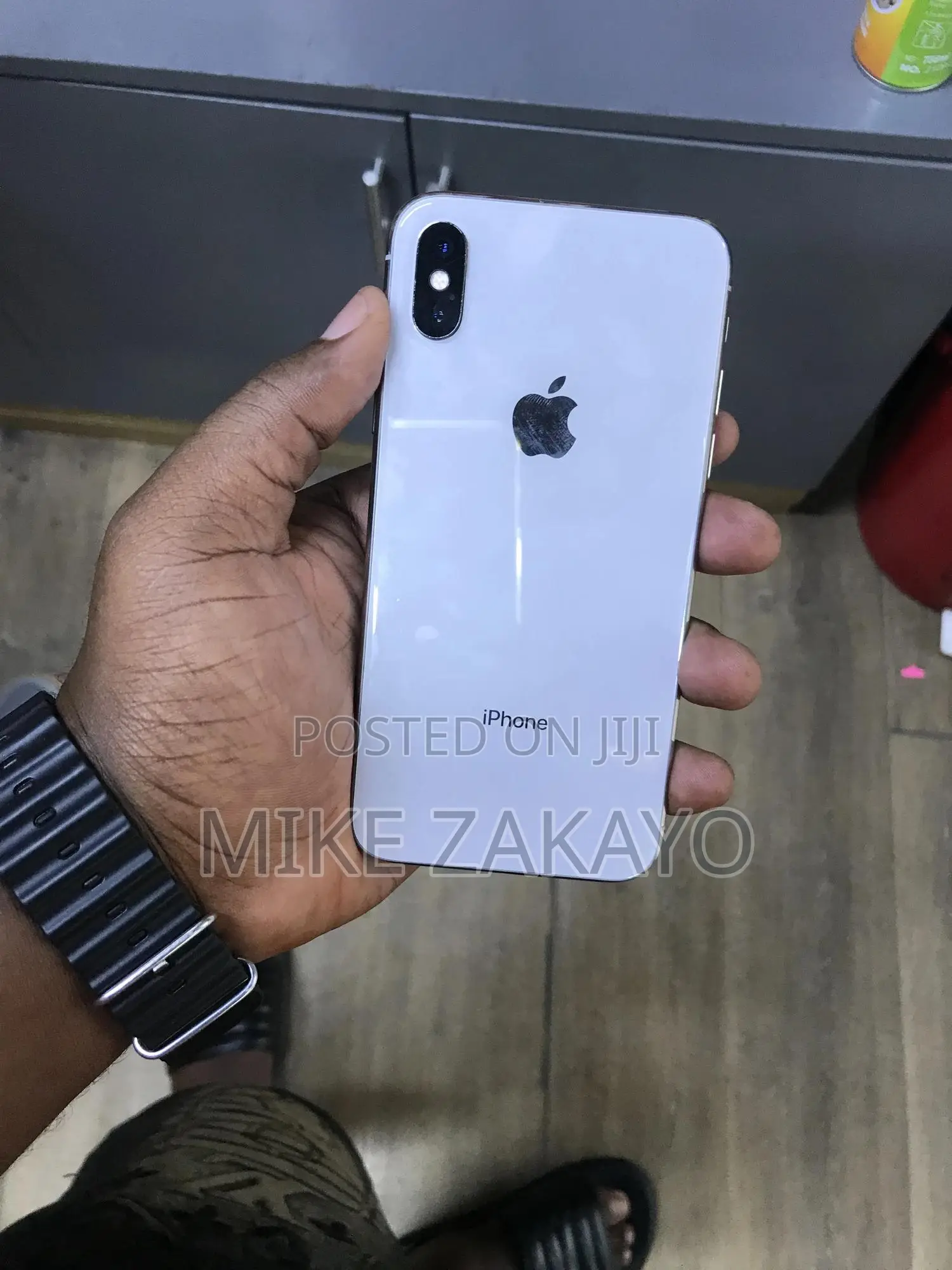 Apple iPhone X 64 GB White