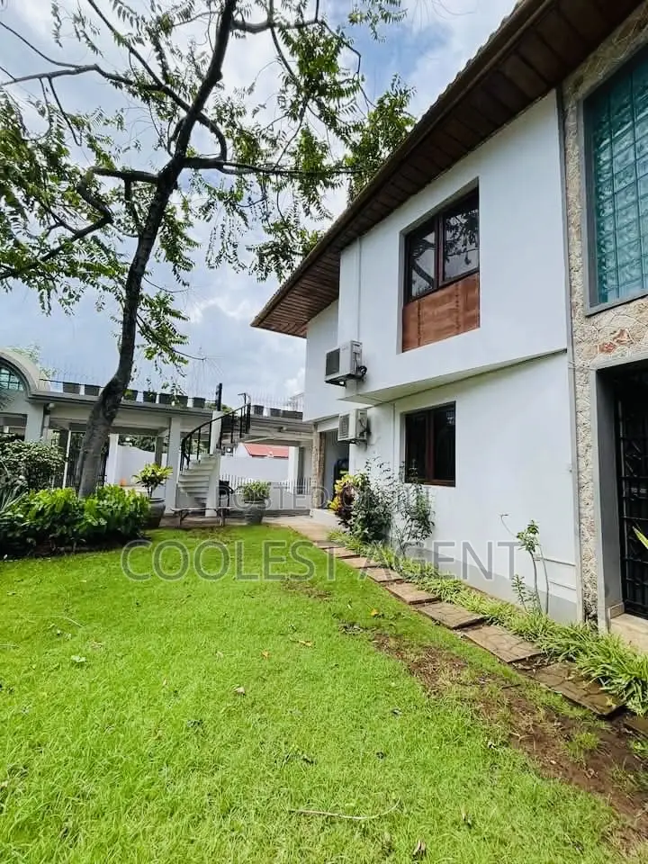 6bdrm Duplex in Upanga, Kinondoni for rent